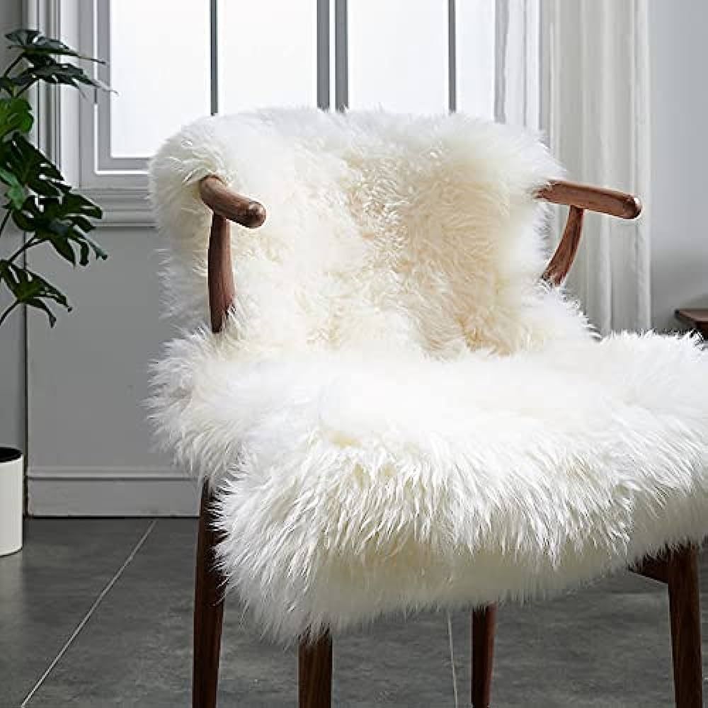 HUAHOO Premium Genuine Sheepskin Rug Real Australia Sheepskin Natural Luxury Fluffy Lambskin Fur ... | Amazon (US)