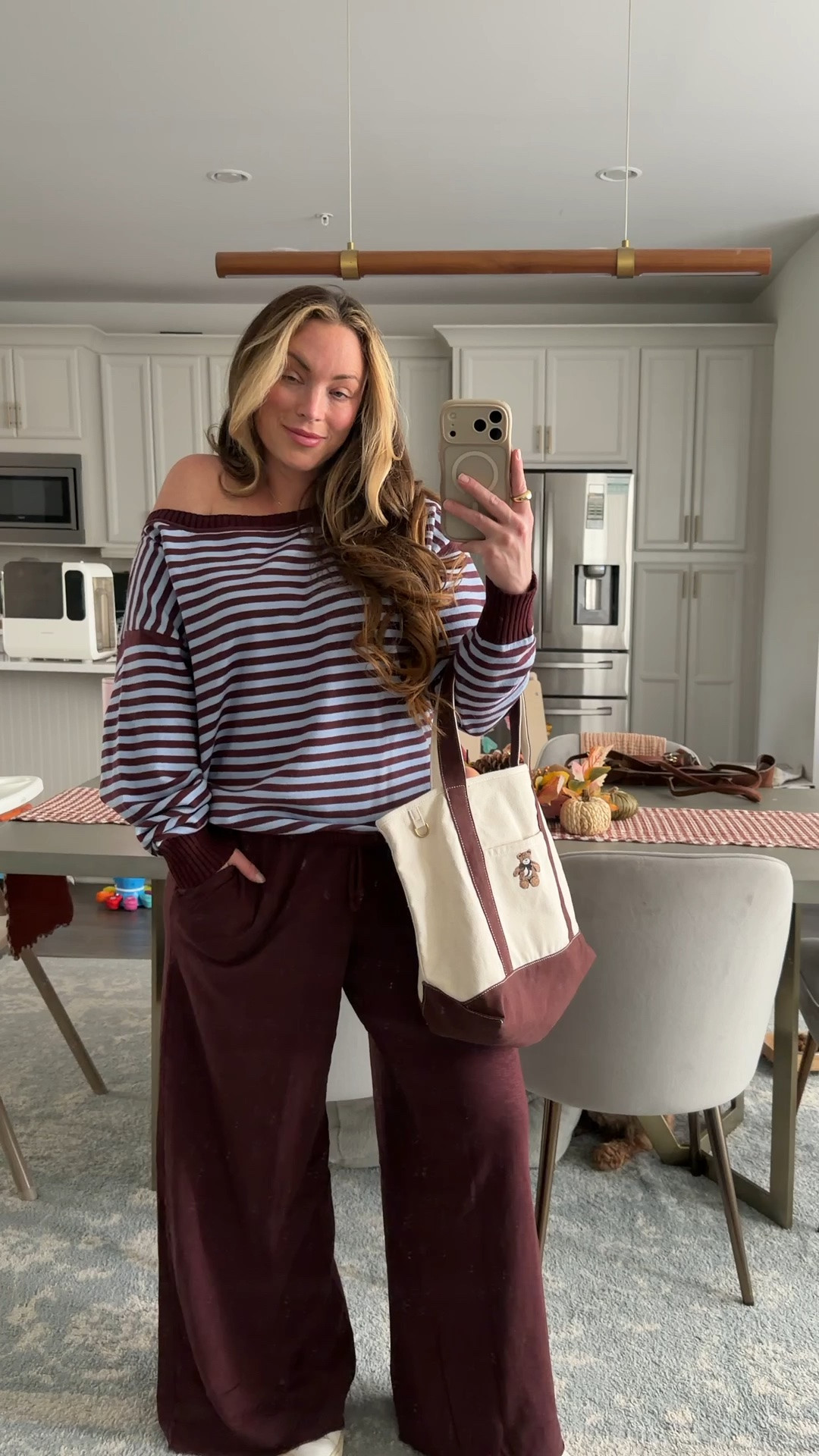 Comfy fall loungewear

#LTKmomlife #LTKSeasonal #LTKMidsize