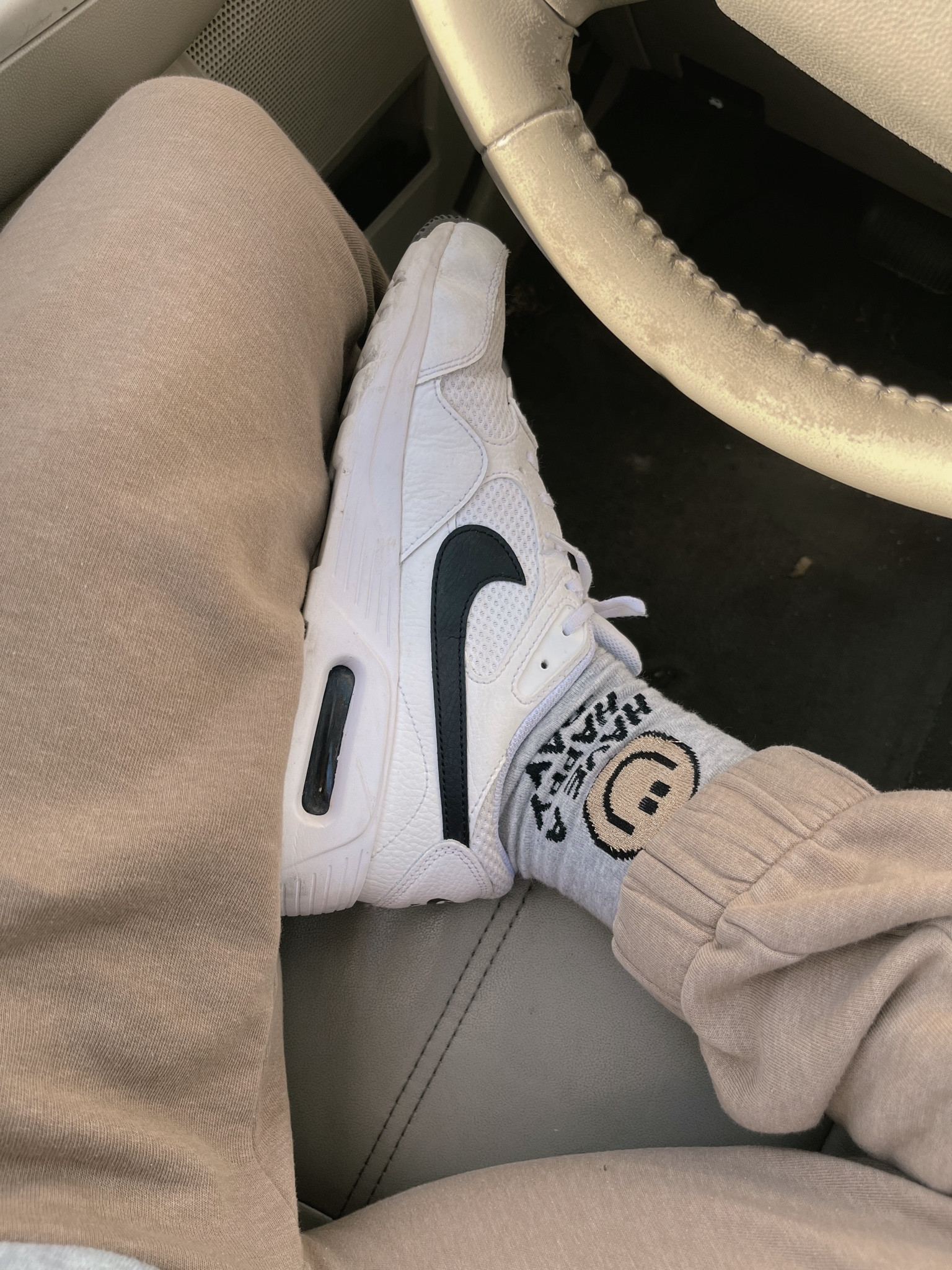 Cozy basics!!
Linked similar socks! Mine are from LOOUZ :)

Cozy outfit, simple outfit, laid back outfit, lazy outfit

#LTKstyletip #LTKfindsunder50