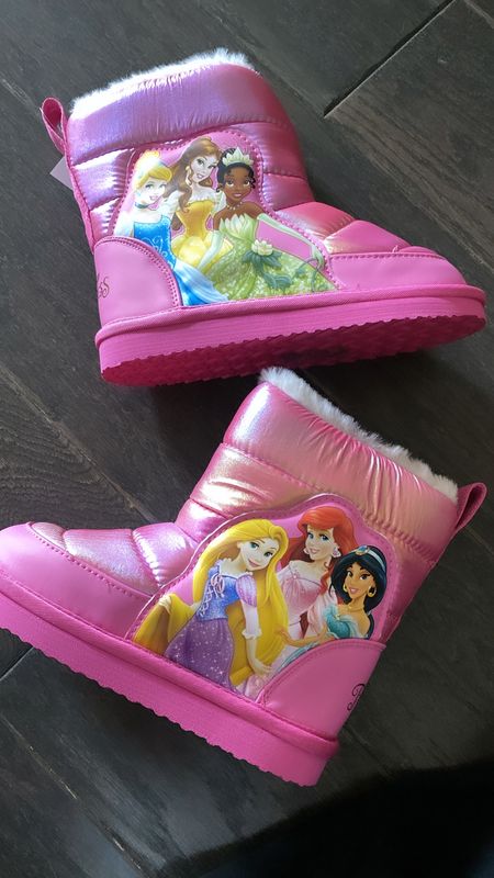 Toddler Disney snow boots 

#LTKkids #LTKshoecrush