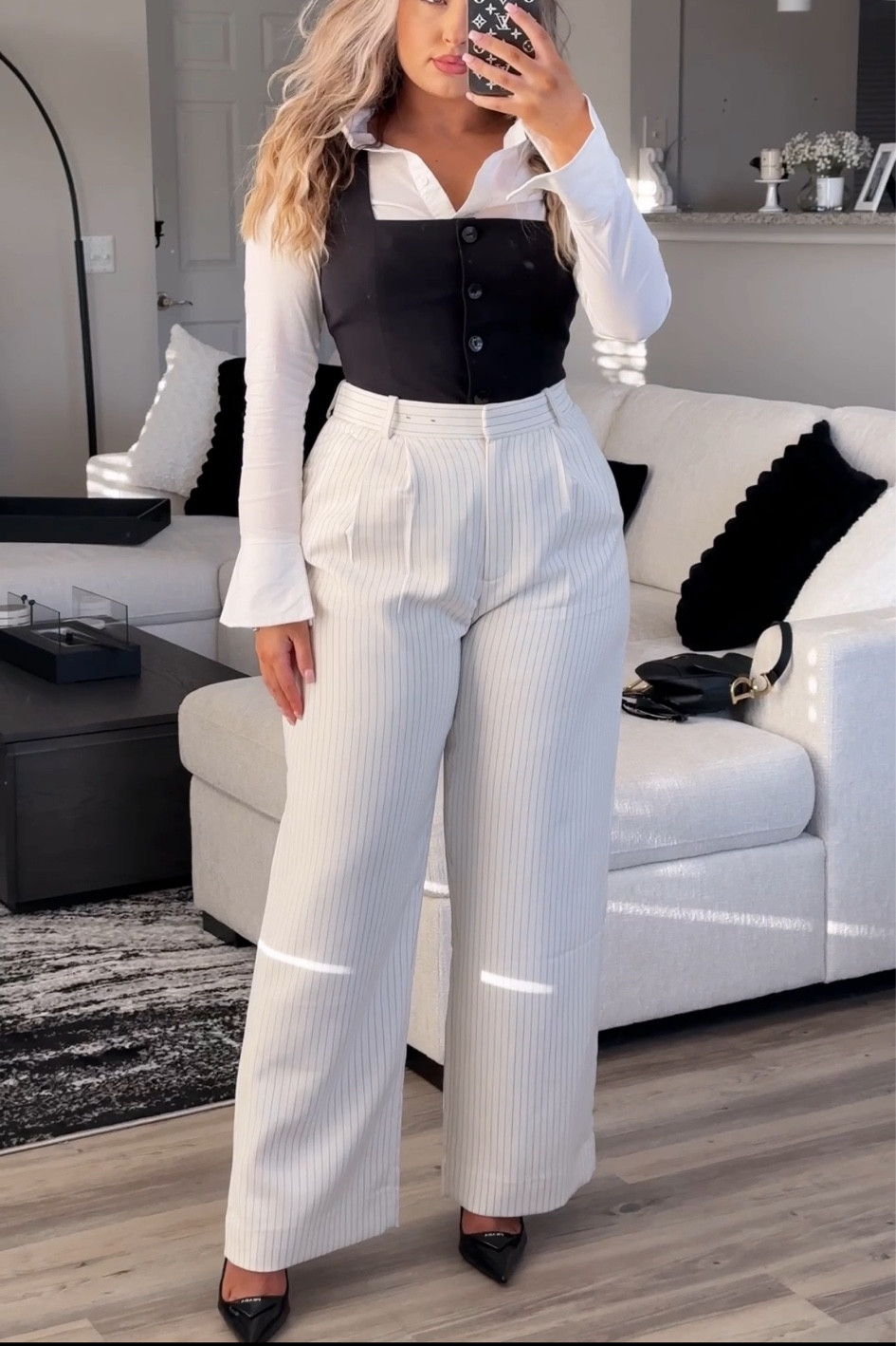 Office wear on a curvy body. These Abercrombie trousers are my favorite! I’m wearing curve love in a size US 10.

#LTKstyletip #LTKGala #LTKmidsize