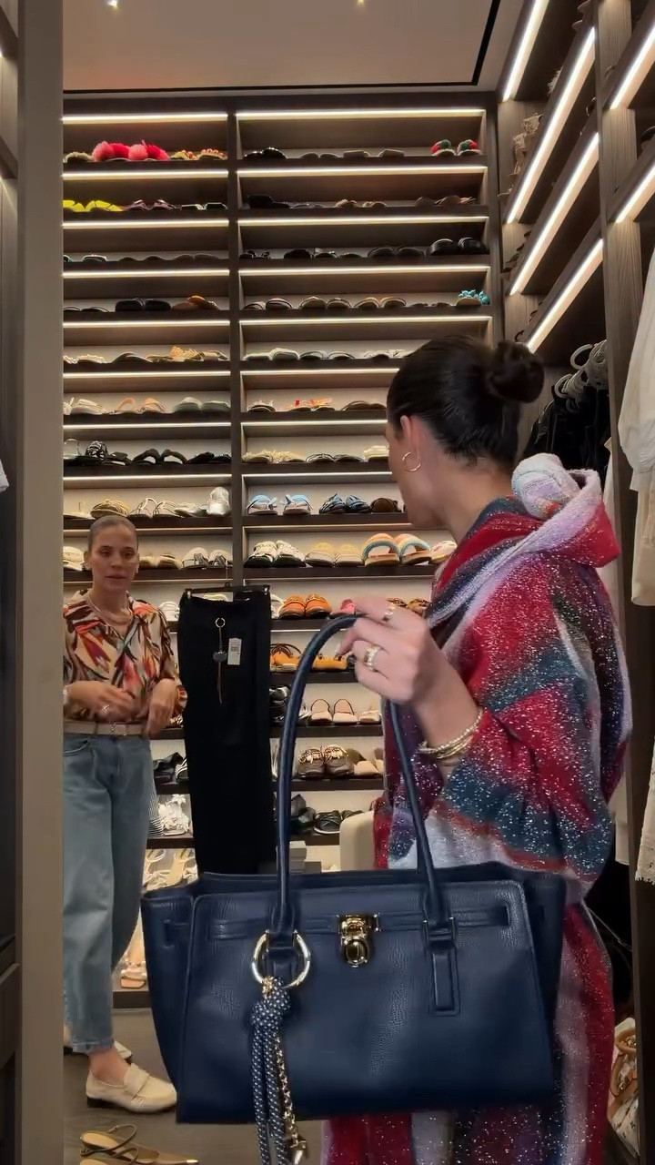 Catch me wearing my mom’s outfit as soon as she’s done with it @michaelkors #michaelkors #mkpartner