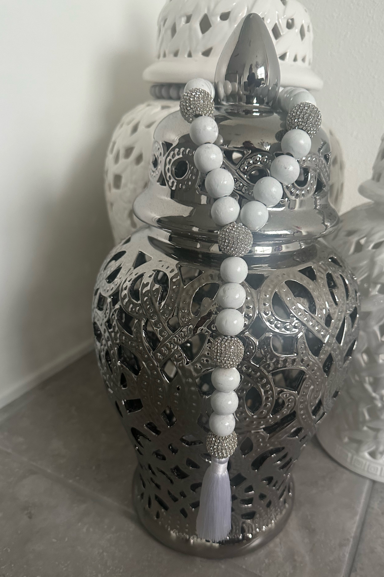 #silver #gingerjar #vase #glam #home #interior #decor #styling

#LTKhome