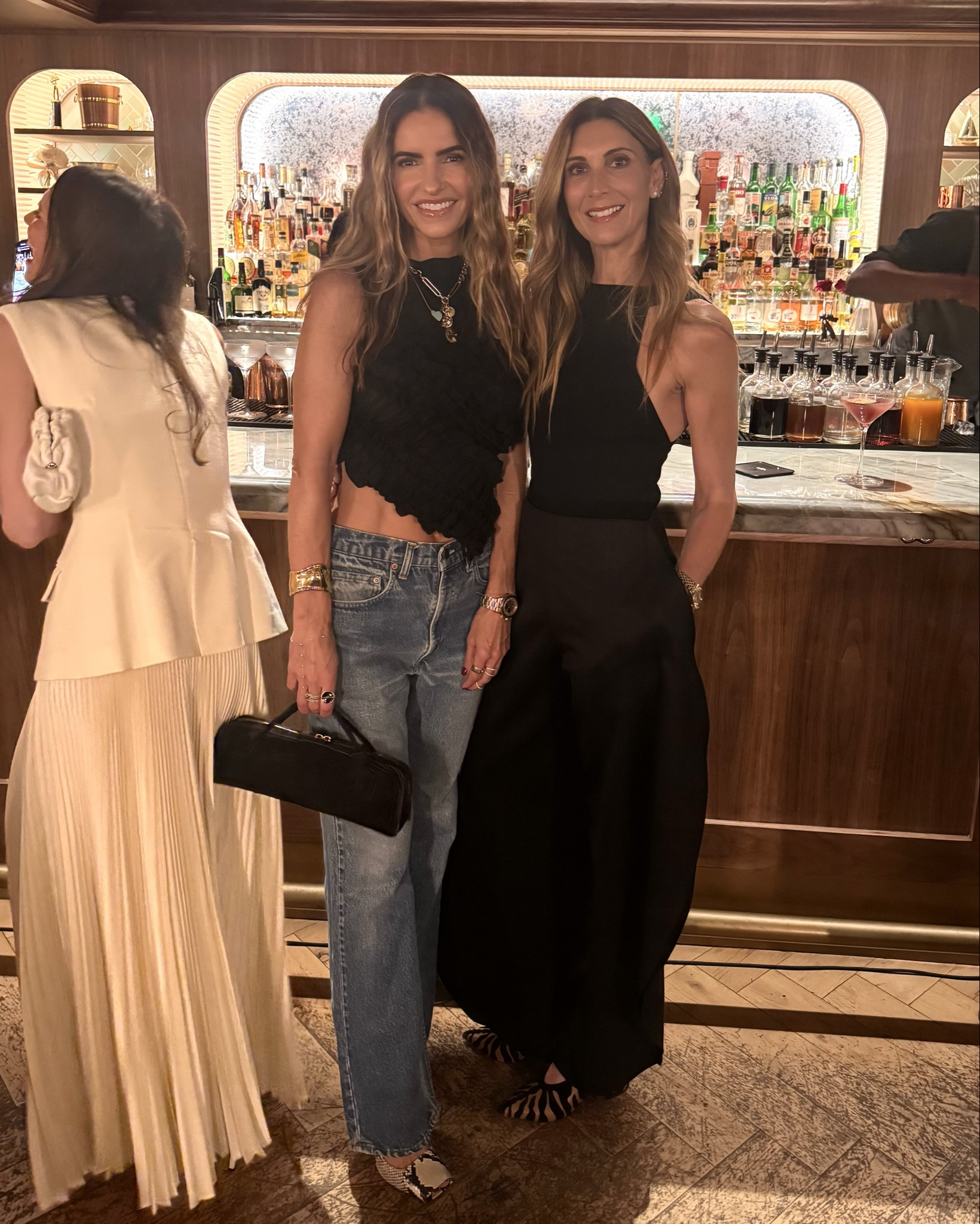 gno off to @gingersdallas to celebrate with @markethighlandpark & @spinellikilcollin their new collection✨

gno dress code: 
grab a chic black blouse + some vintage levi’s (from my girl @aavintedge that i’m obsessed w) 
add fun heels & bag & you’re ready to go! 

i’ve linked some of my fav vintage & non vintage denim below for you that i own & love!

(my advice always go a size up at least in vintage jeans) 

+ i linked some fun going out tops below for you too~ those are always my more requested item!

& my fav snakeskin heels, blk suede bag 


#LTKSaleAlert #LTKItBag #LTKStyleTip