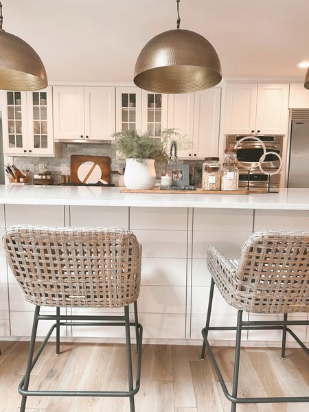Kitchen inspo, kitchen decor, kitchen design, counter stools, kitchen island lighting, kitchen pendants 

#LTKStyleTip #LTKHome #LTKSaleAlert