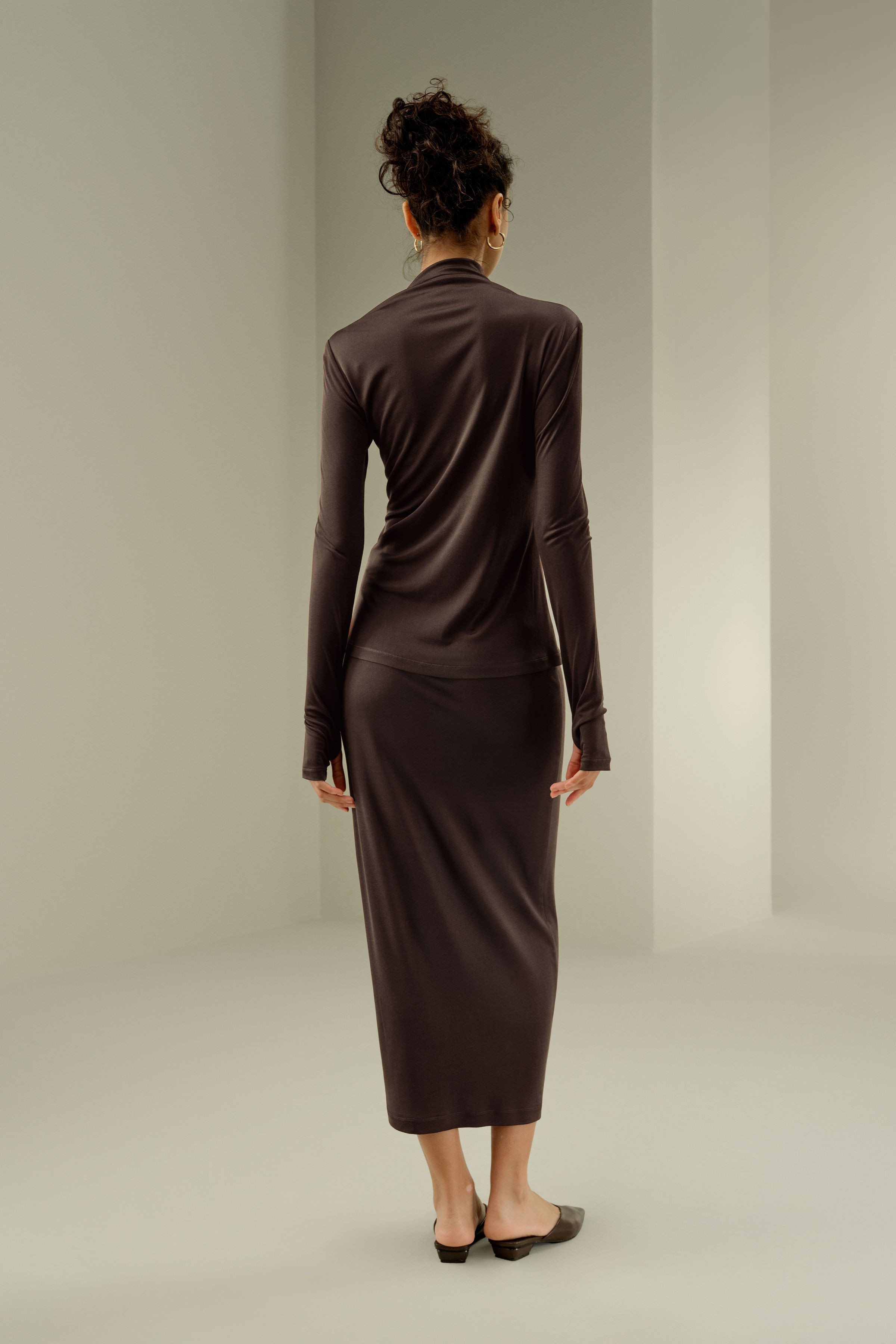 Slim Fitted Silk Jersey Long Sleeve Top | LilySilk