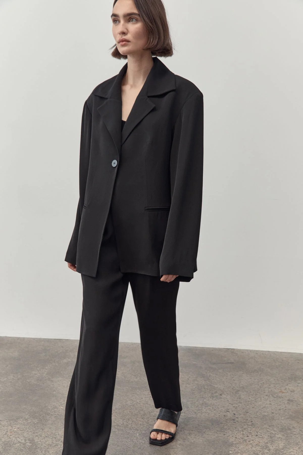 Wide Collar Blazer - Black | St. Agni