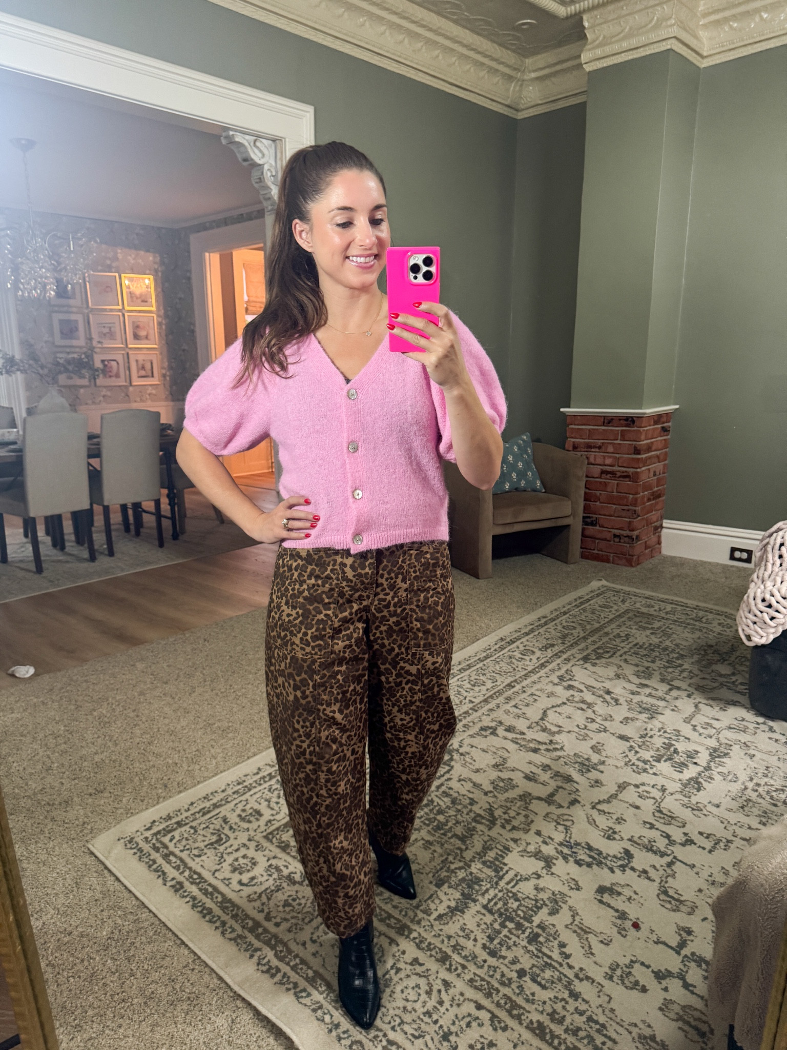 Leopard barrel leg jeans with this adorable fuzzy pink sweater and black boots! 

#LTKShoeCrush #LTKStyleTip #LTKFindsUnder50