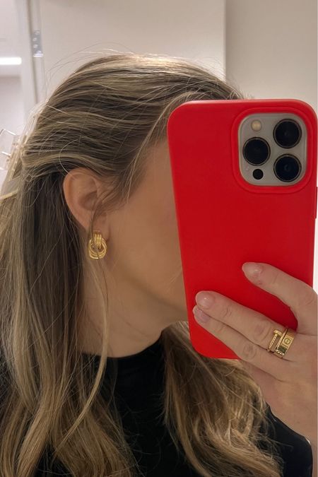 New earrings alert!

I’ve had my eye on these for a while so I grabbed them during the Amazon spring sale. Still super affordable. Lightweight and so chic. Now I want the mixed metal version! Linking both  

#LTKstyletip #LTKfindsunder50