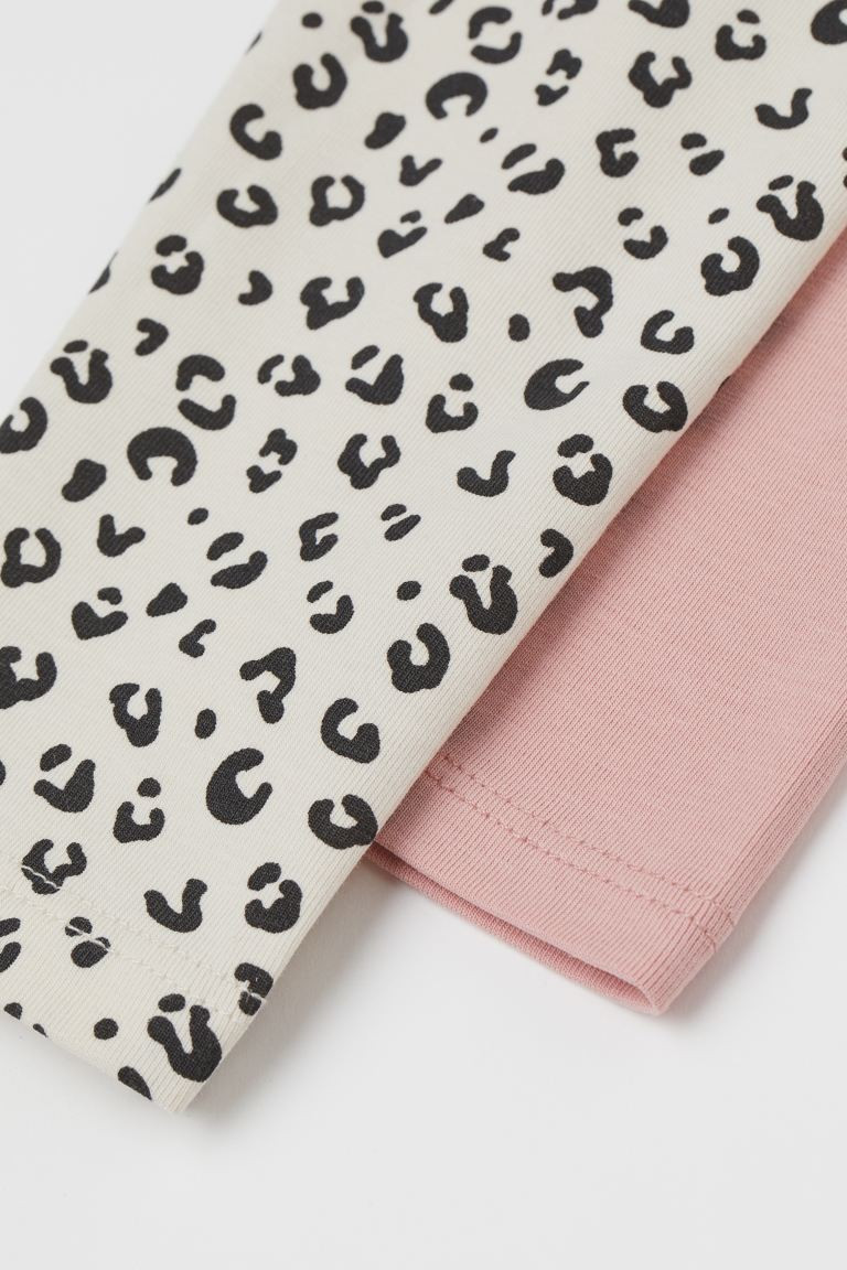 Leggings in soft, organic cotton jersey. Elasticized waistband.
	Pieces2CompositionCotton 95%, El... | H&M (US + CA)