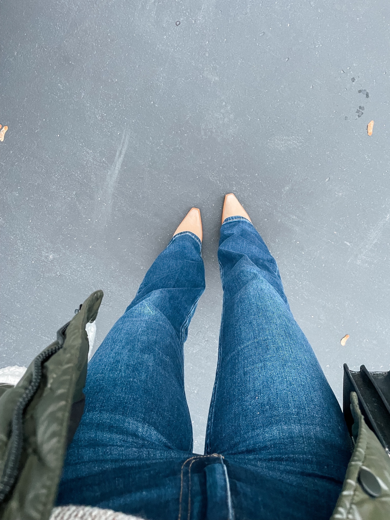 my favorite pair of jeans on sale at Zara size 26!! Style Z1975

shoes are linked 🔗

#LTKCyberWeek #LTKfindsunder100