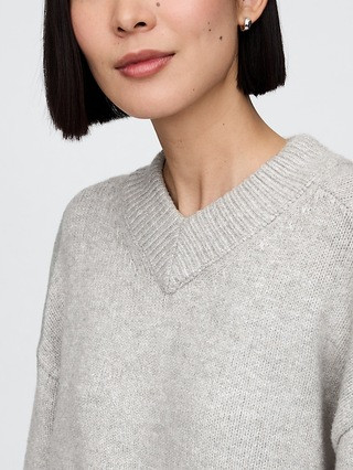 CashSoft Cropped High V-Neck Sweater | Gap (CA)