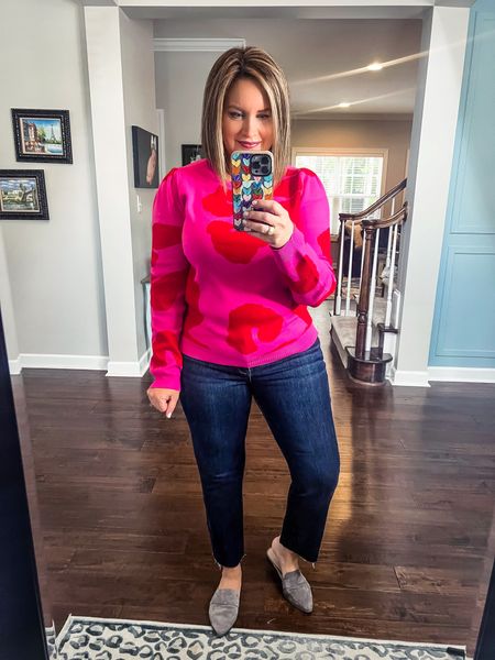 Sweater - size up if in between or busty 
Jeans - size down 1 size 
Use code LAURA15 for 15% off 

Fall outfit / cropped Risen jeans / Avara 



#LTKunder100 #LTKunder50 #LTKcurves
