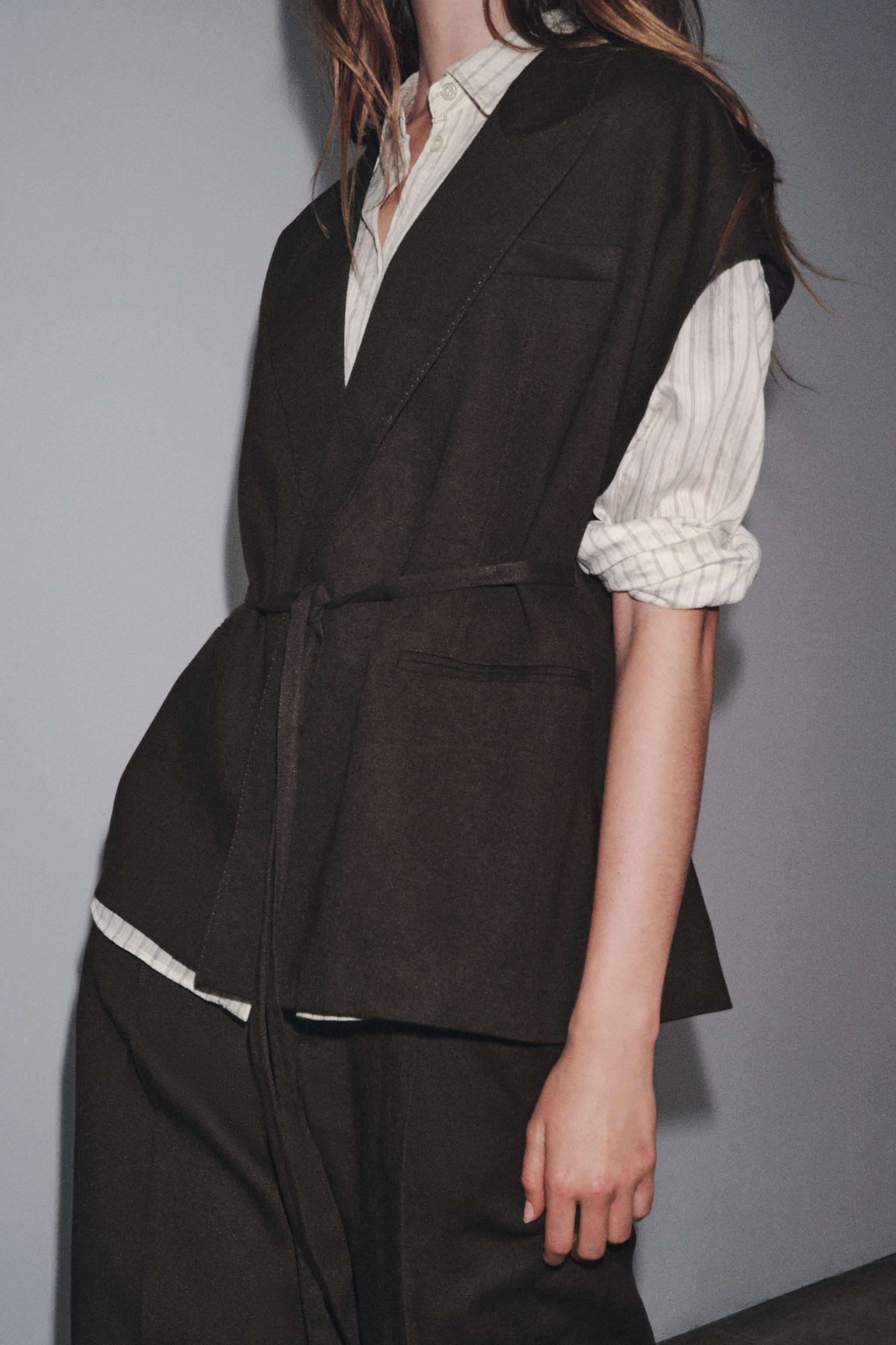 ZW COLLECTION LINEN BLEND DOUBLE-BREASTED WAISTCOAT | Zara UK