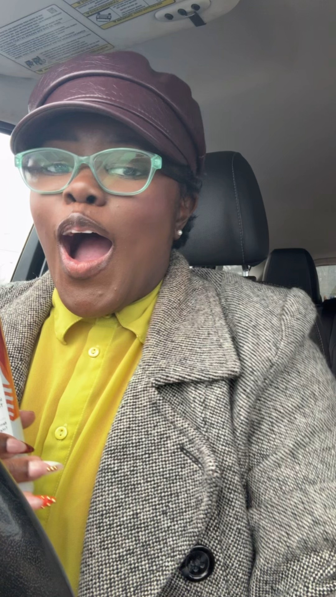 Hat details! 

#LTKSeasonal #LTKdayinmylife #LTKNYFW