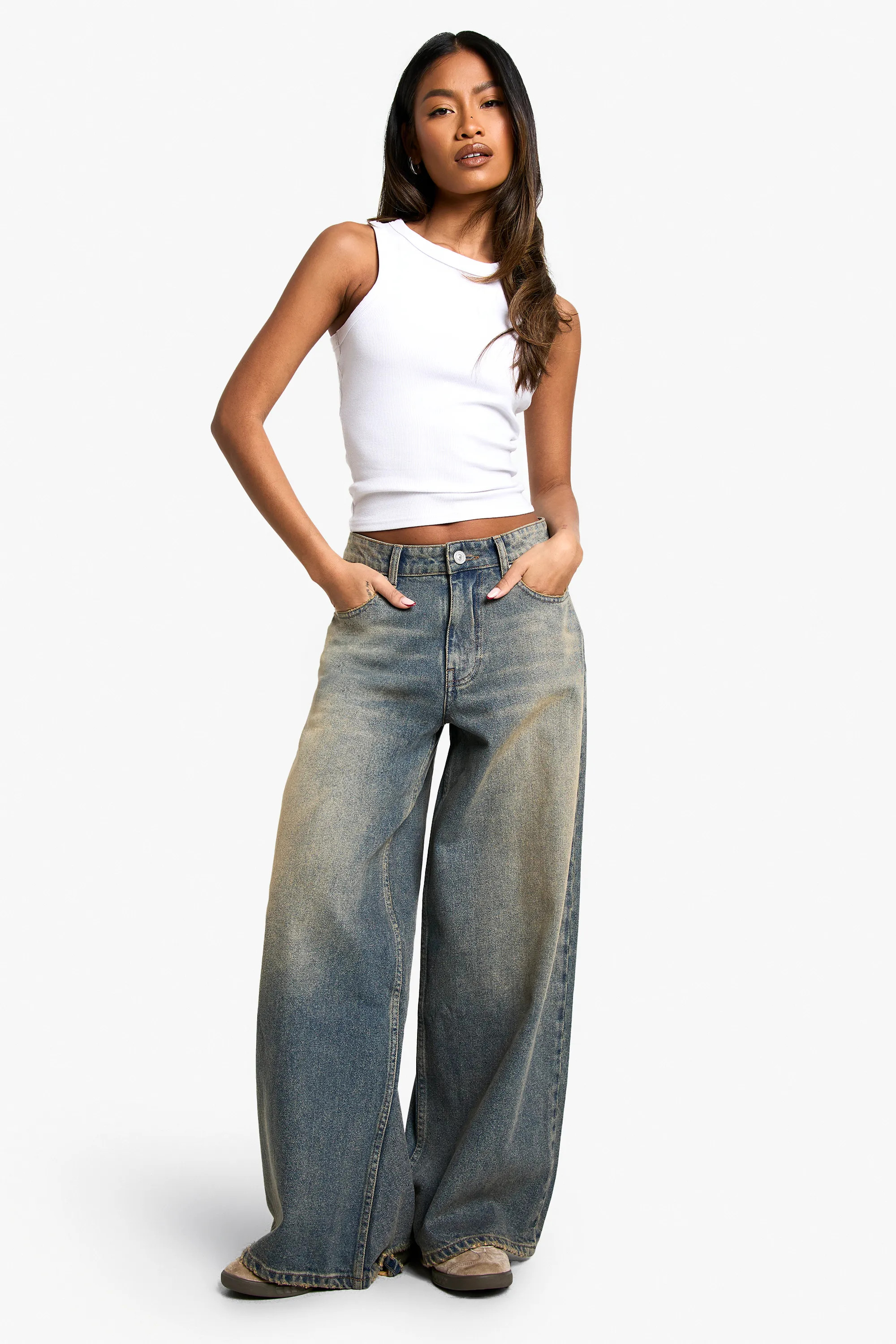 Vintage Wash Distressed Hem Detail Vintage Wash Wide Leg Denim Jean | Boohoo | Boohoo.com (UK & IE)