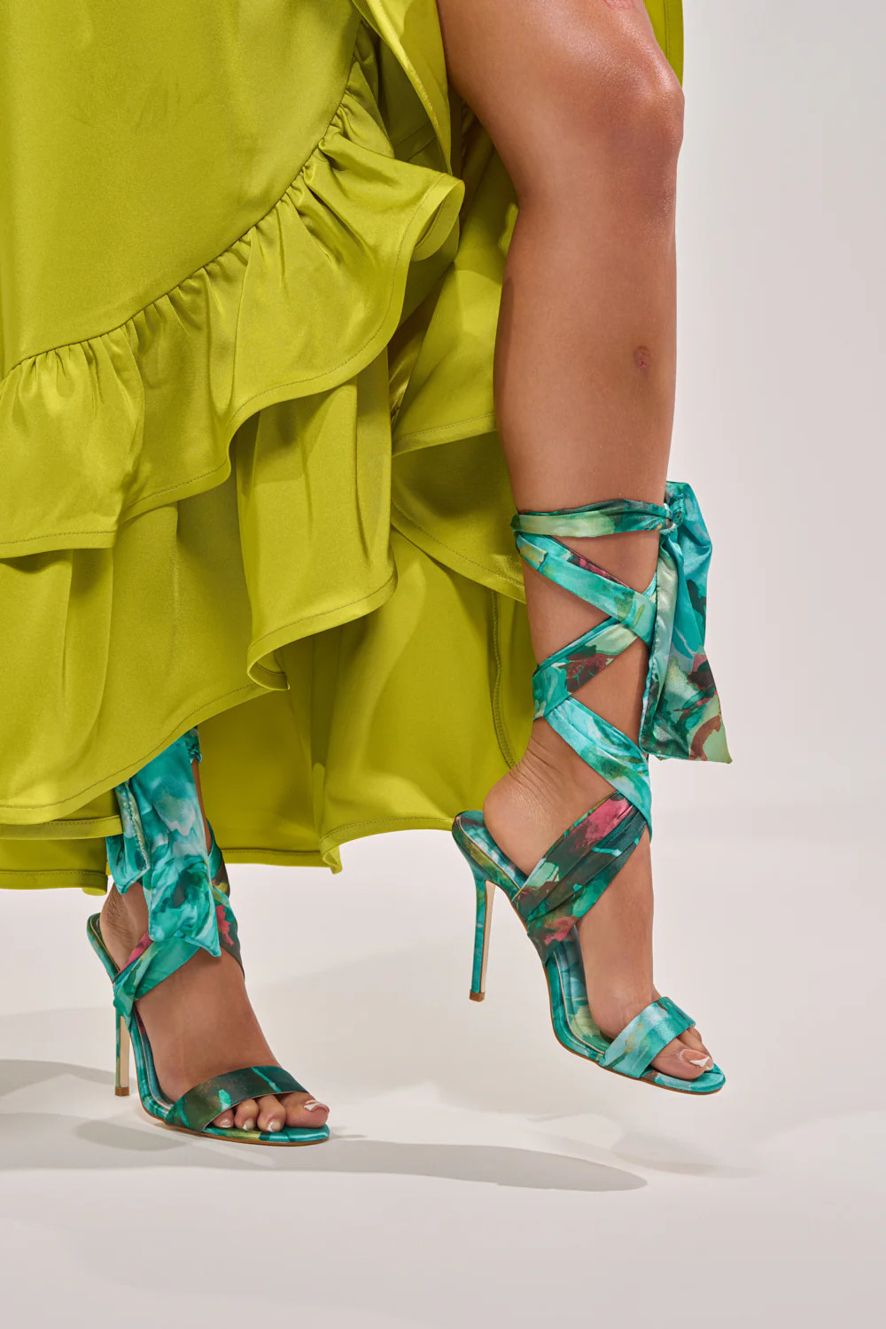 AZALEA WANG ELZON GREEN SATIN STRAPPY SANDAL | AKIRA