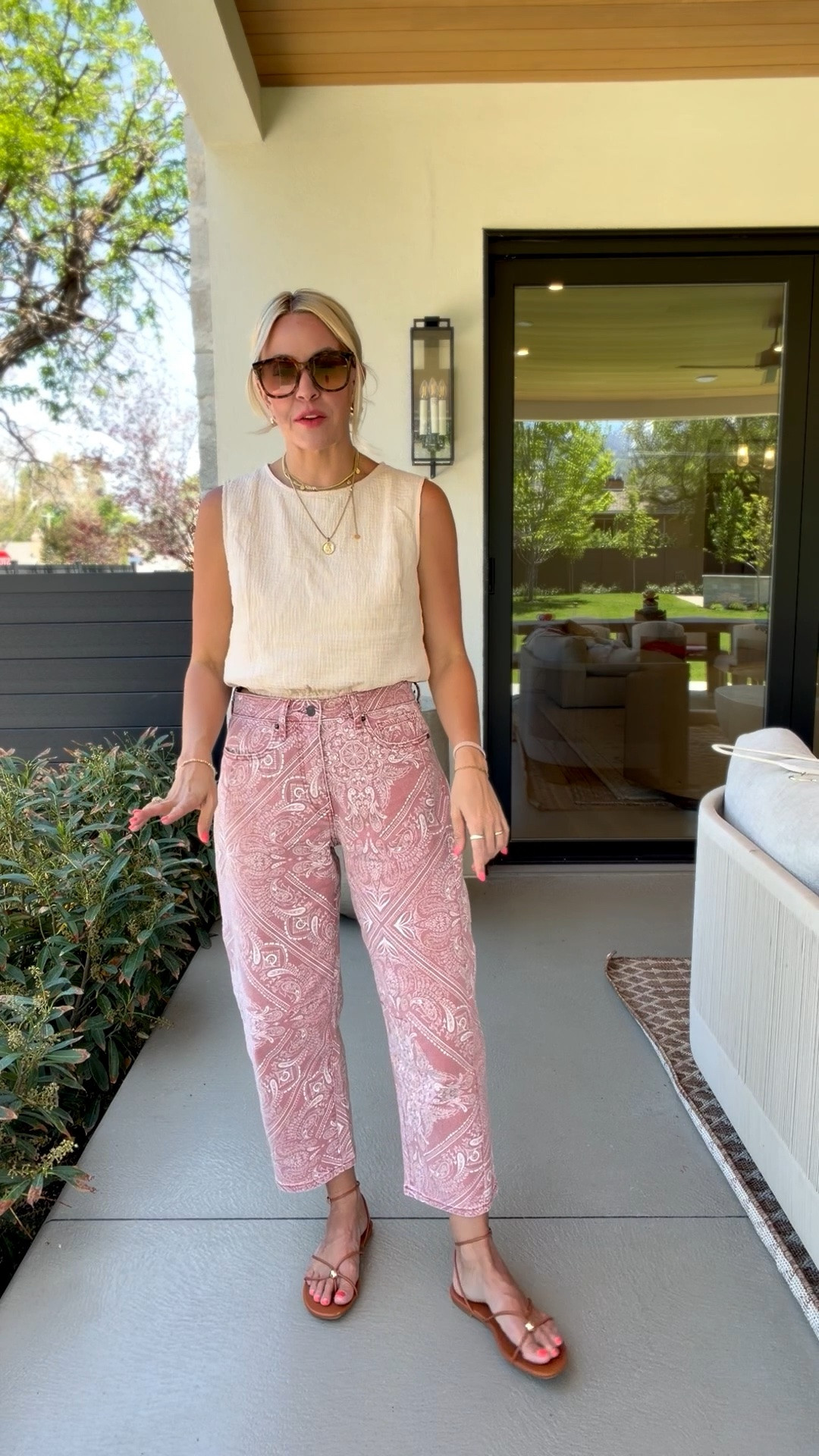 These jeans are new to Walmart! So cute!

#LTKmomlife #LTKgrwm #LTKootd