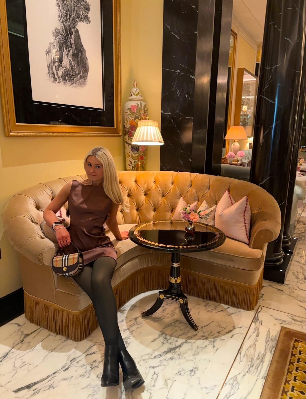 afternoon tea 🌹🫖

#fashion #outfit #luxury #london 

#LTKdayinmylife #LTKvlog #LTKootd