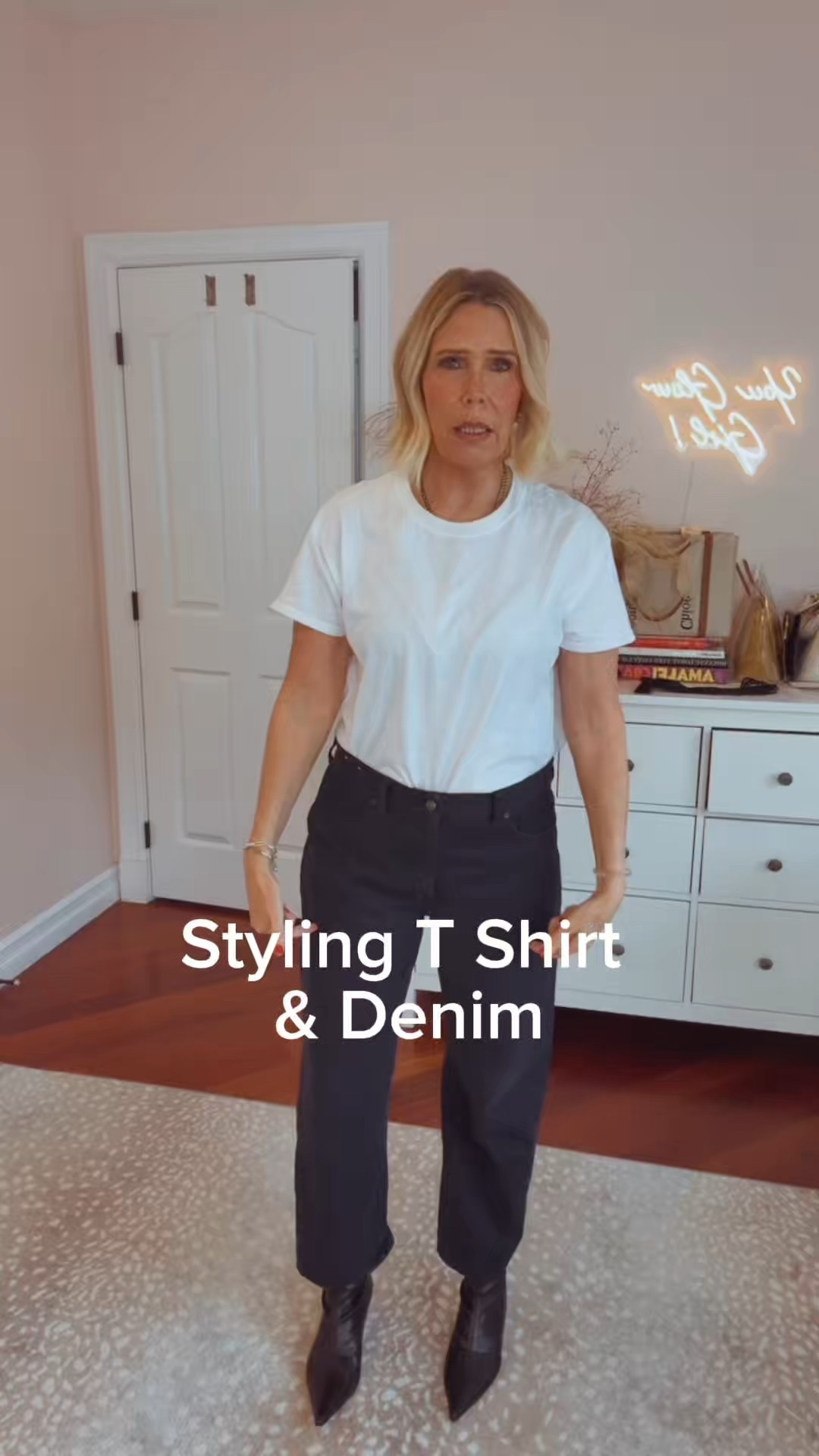 Styling a basic t shirt & jeans

#LTKgrwm #LTKootd #LTKMidsize