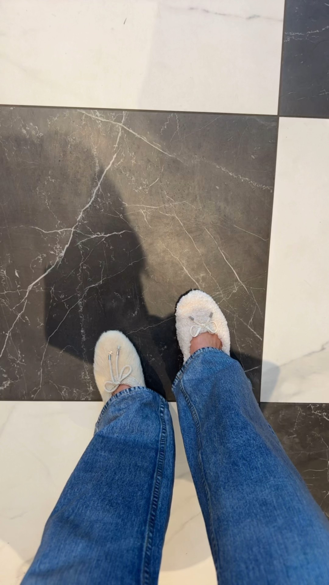 The perfect little cozy winter flat! Perfect look for less of these Celine flats 👏👏👏