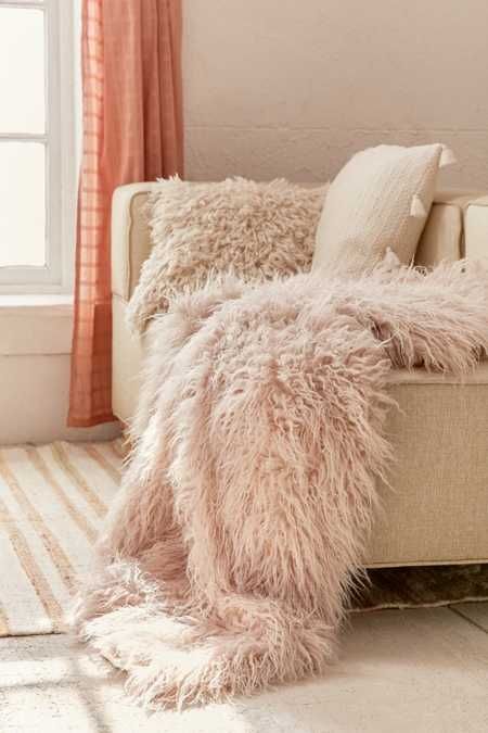 Faux Lamb Fur Throw Blanket | Urban Outfitters US