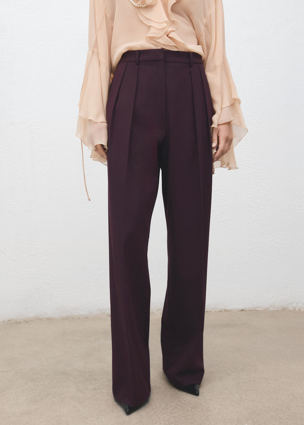 Wide-leg mid-rise pleated trousers - Women | MANGO United Kingdom | Mango EU