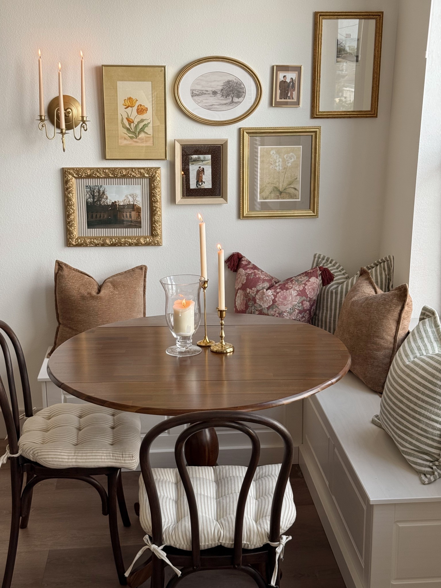 our cozy breakfast nook🕯️🫶🏼 pillows and wall decor are from a mix of home goods, target & antiquing!

#LTKHome #LTKStyleTip #LTKSeasonal