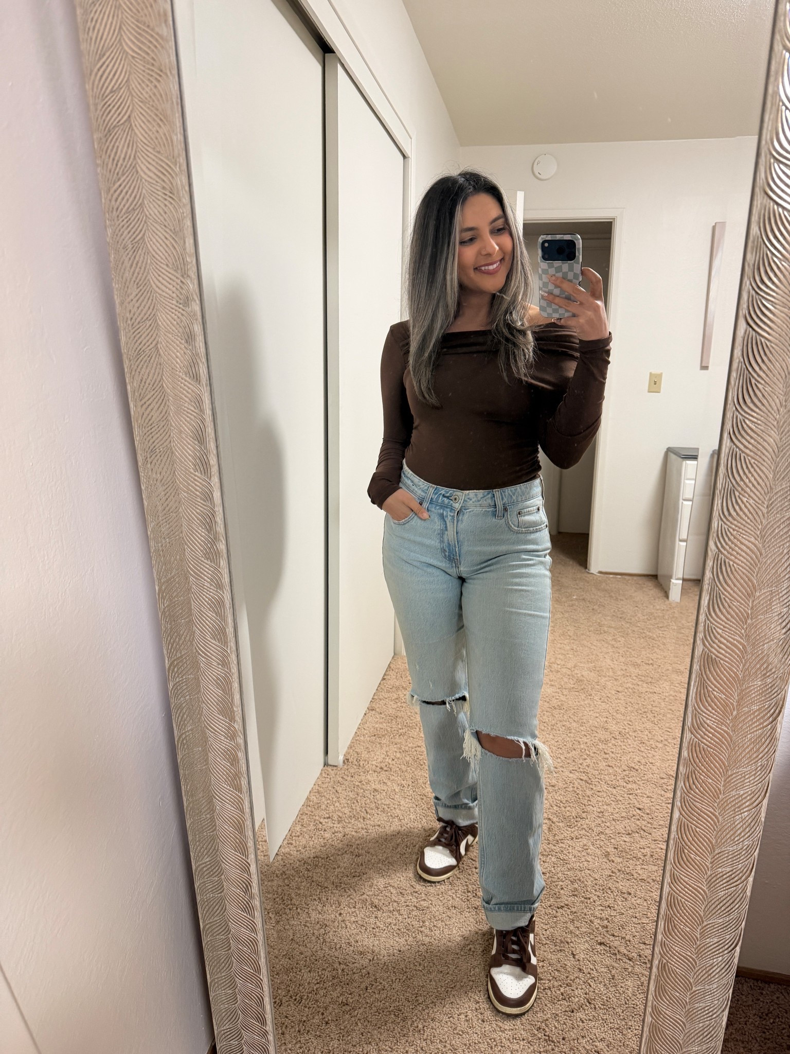 Easy casual outfit 

Brown top from Amazon 
Jeans Abercrombie 
Nike dunks 


#LTKootd