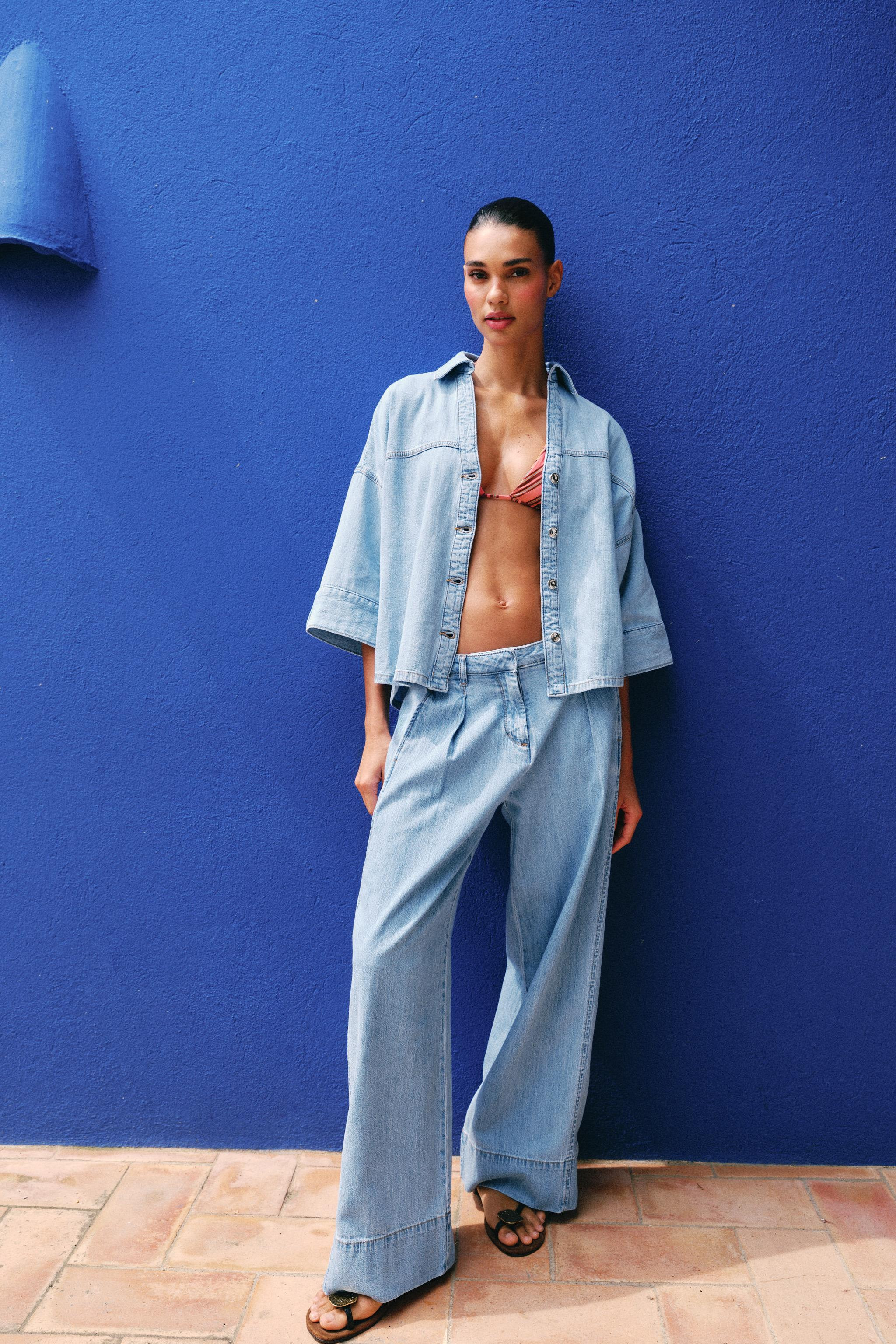 Z1975 HIGH WAISTED WIDE LEG JEANS WITH DARTS | Zara US