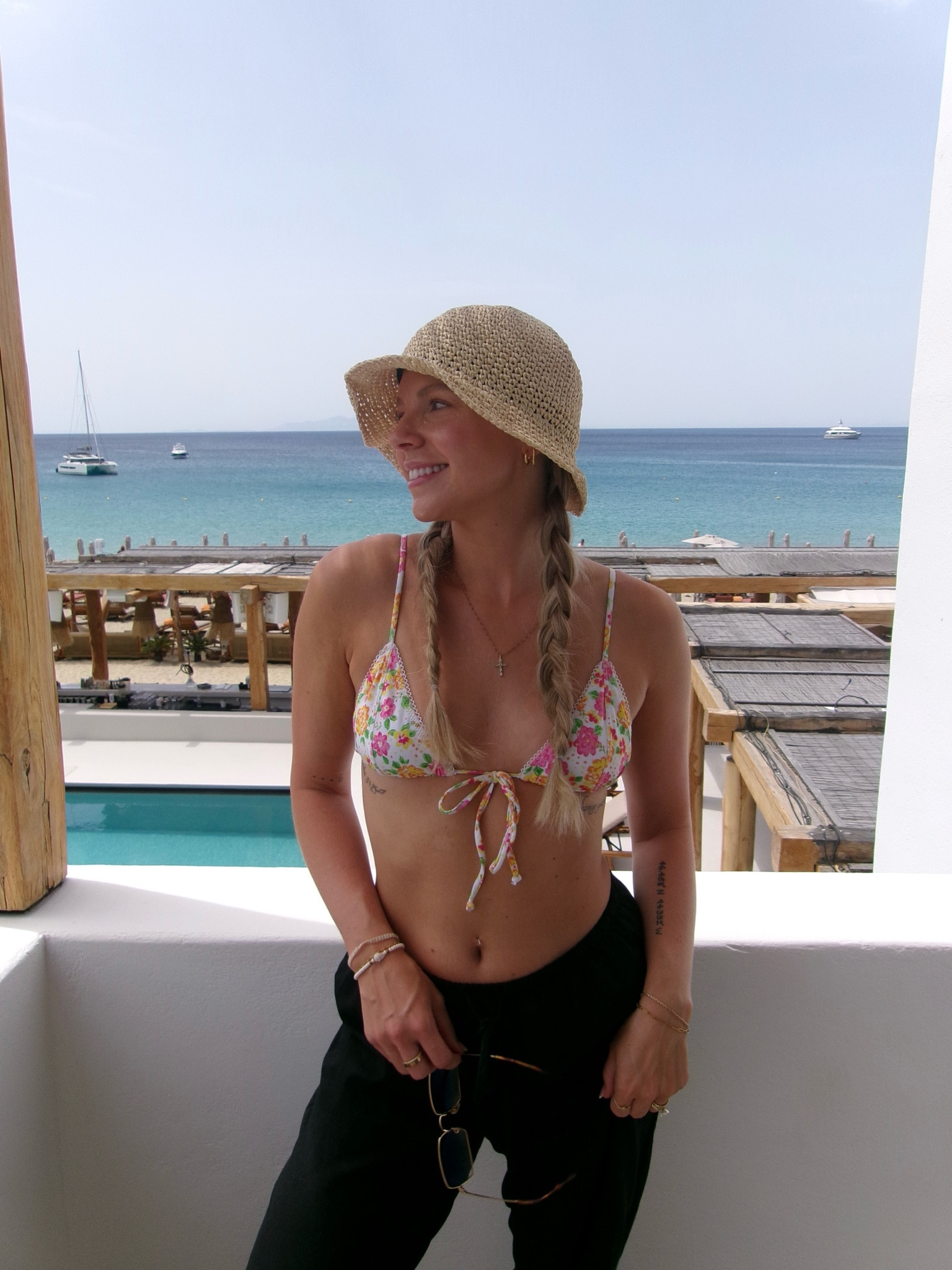 summer beach day outfit 

#LTKeurope #LTKfindsunder50 #LTKtravel