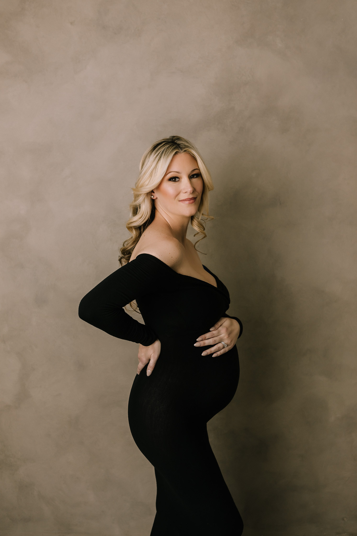 Fitted maternity dresses are one of my favorite looks for maternity photos because they show off your bump beautifully and create such a timeless silhouette. These photographer-approved styles are perfect for studio or outdoor maternity sessions. 🤍

#LTKmomlife #LTKBump
