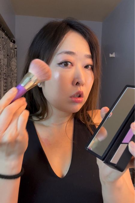 I’m absolutely OBSESSED with the breathtaking Halo Sculpt + Glow Face Palette featuring Vitamin E from @smashboxcosmetics! 

I using it every day, and I’m amazed at how beautifully it enhances my look. It’s the perfect combination of blush, contour, and highlighter! ✨💖 🤩

#smashboxhalo #highlight
#contour 

#LTKstyletip #LTKbeauty #LTKfindsunder100