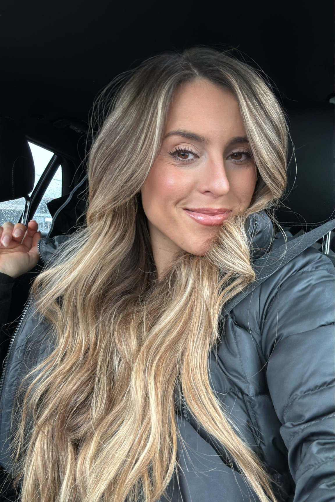 Linked the makeup I used here ❤️
Tula tinted sunscreen (I mix with 2 drops face oil): shade 11.5
Mario Surreal Skin: color 7c
Armani beauty: color 5.1
Hourglass concealer: crème 1.5
Mario bronzer: light
Hourglass setting powder
Merit bronzer stick: seine
Merit blush balm: fox
Mario eyeliner: brown
Mascara: Just Thrive Causemetics (not linked)
Ilia bronzing powder: Drawn-In
Makeup Forever lip: Wherever Walnut


#LTKbeauty