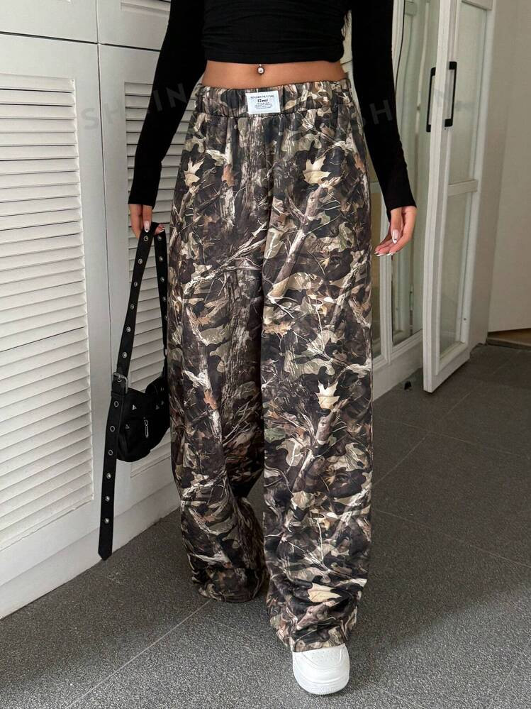 TrendsSHEIN EZwear Women's Leisure Patch Detail Wide-Legged Cropped Pants | SHEIN