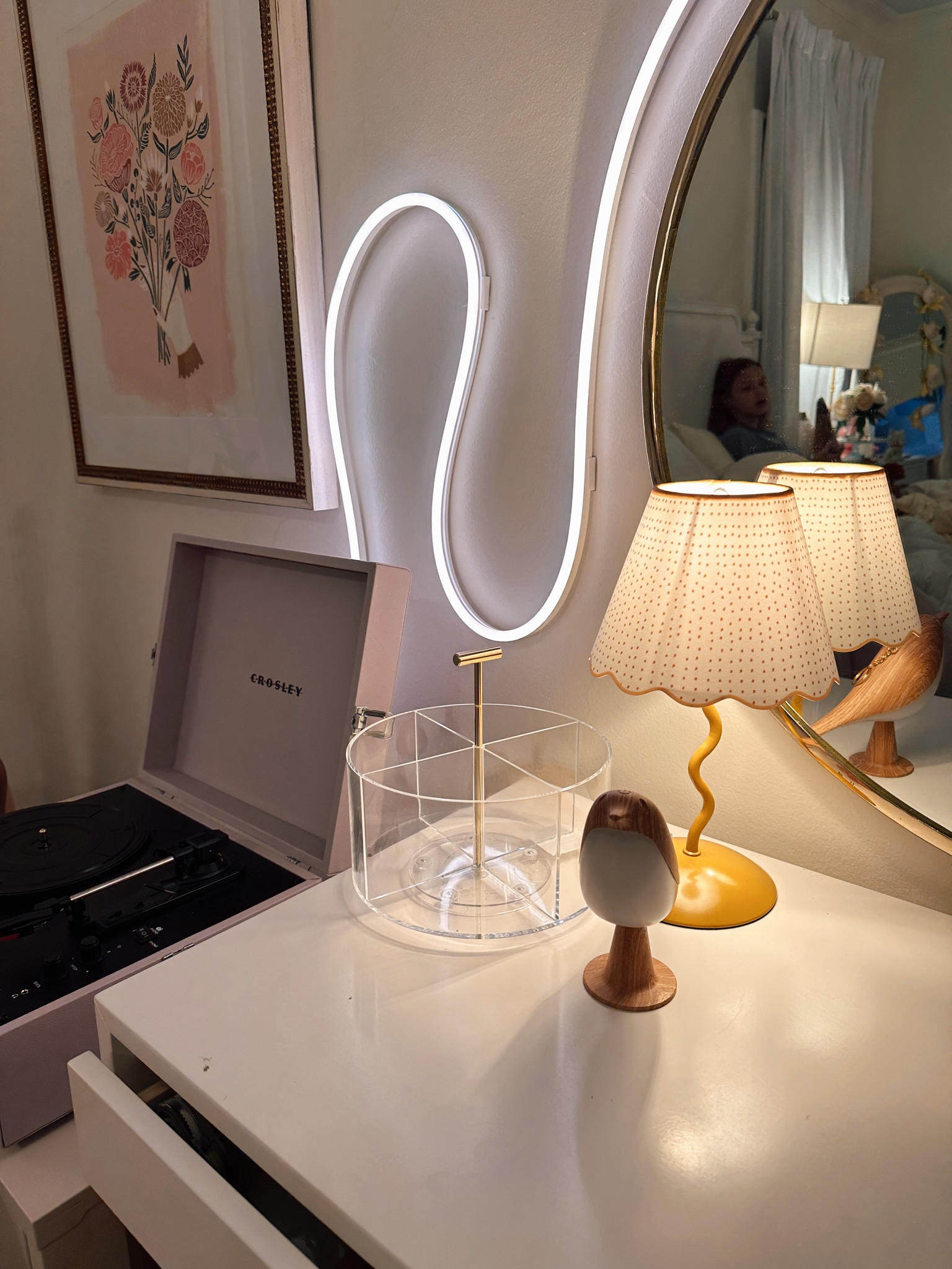 Cutest little wavy lamp just added the perfect pop of fun to the room ✨💡
Stylish, playful, and such a vibe.

#WavyLamp #CaseyLeighFinds #CuteAndFunctional #HomeDetails #AmazonHome #InteriorJoy

#LTKFamily #LTKHome #LTKFindsUnder50