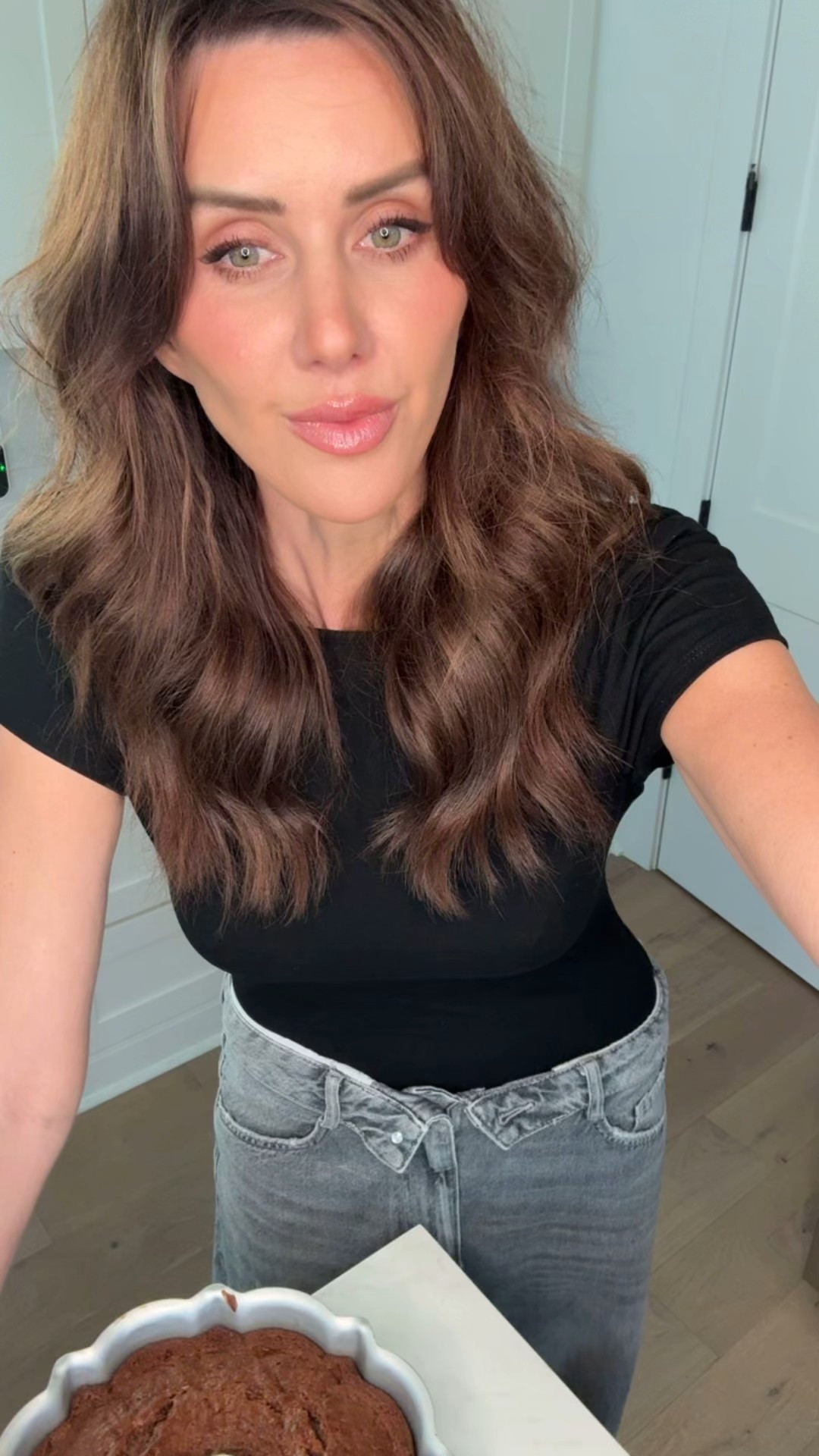 ootd // backless bodysuit + baggy jeans 

#LTKOver40 #LTKootd #LTKdayinmylife