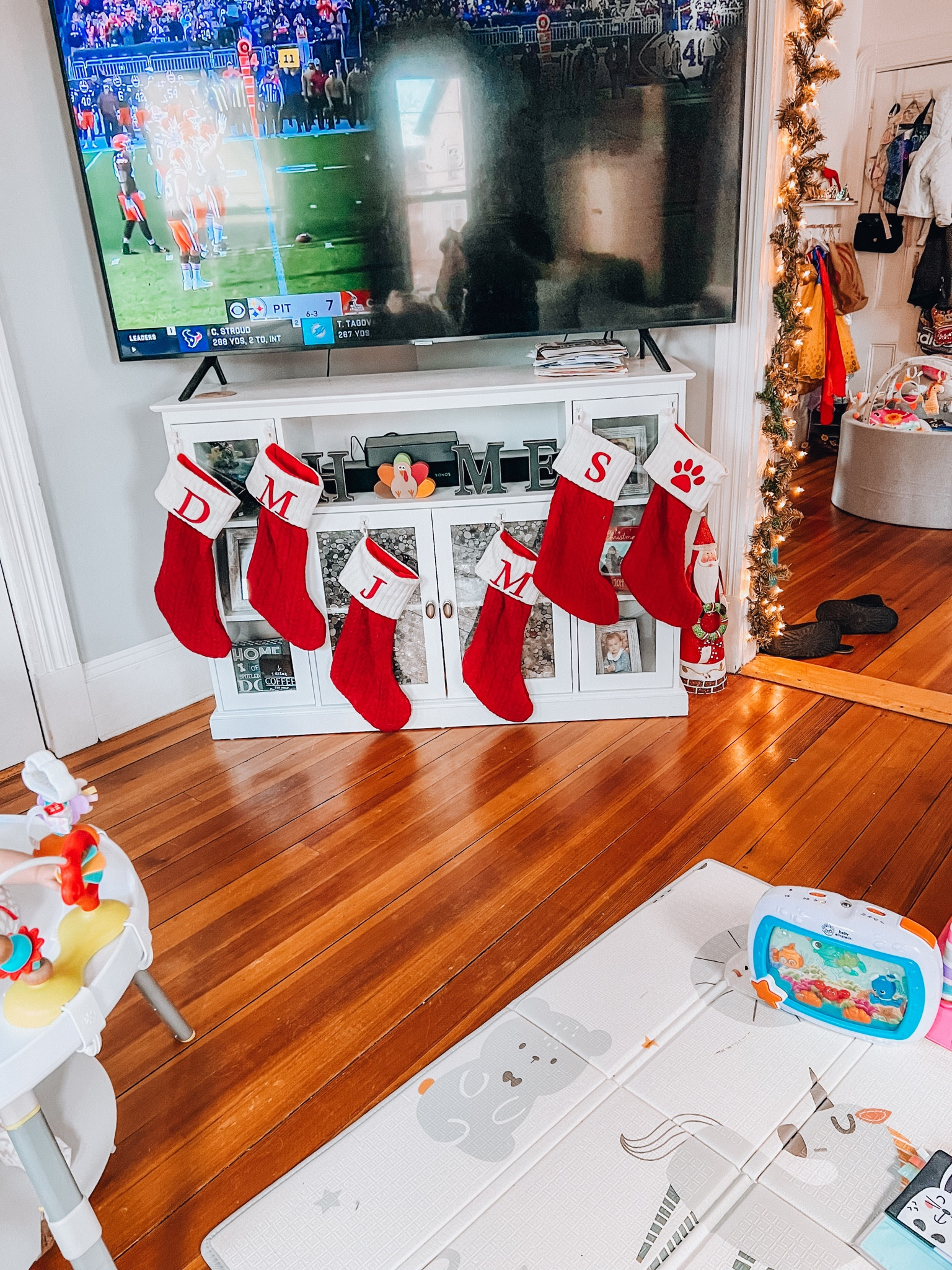 Classic Christmas Decor
#stockings #tvstand #whitetvstand #redstockings #holidaydecor #christmasdecorations #holiday2023 #babytoys #entertainmentcenter #moderndecor #classicholiday #winter #magicaltimeofyearr

#LTKhome #LTKHoliday #LTKSeasonal