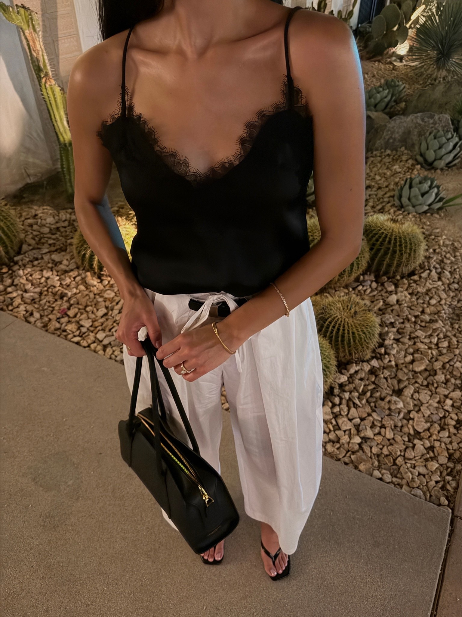 Vacation outfit inspo for girls night 🖤 Bag is Parisa Wang!

#LTKootd #LTKTravel #LTKgrwm