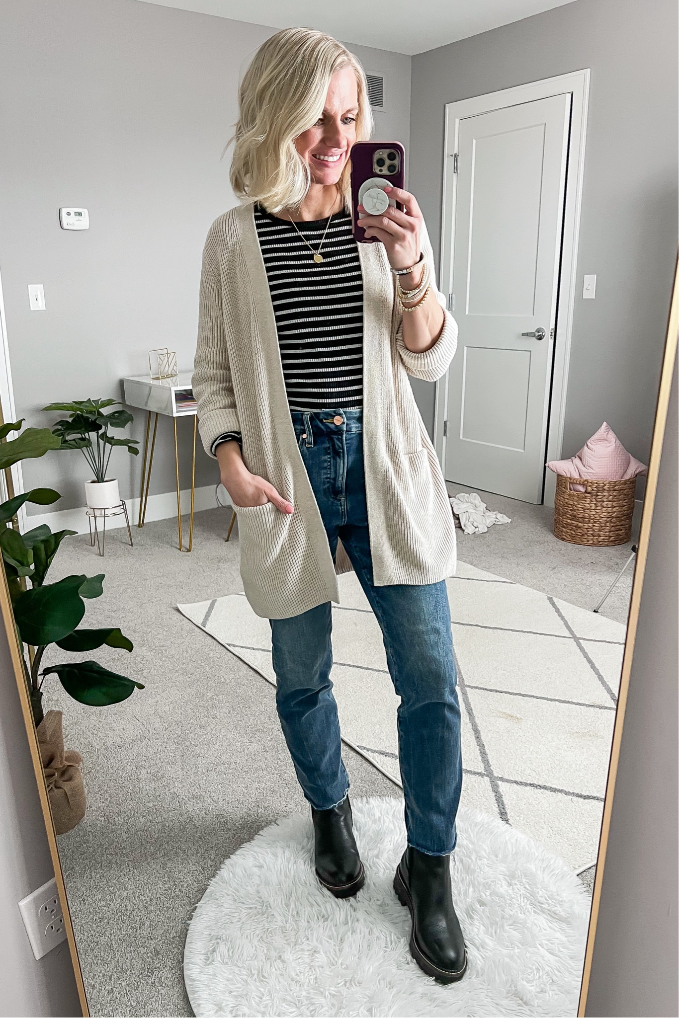 What I wore this week
Shirt- small
Cardigan- small
Jeans- small/regular 
Boots- 7.5

#LTKstyletip #LTKfindsunder100 #LTKSeasonal