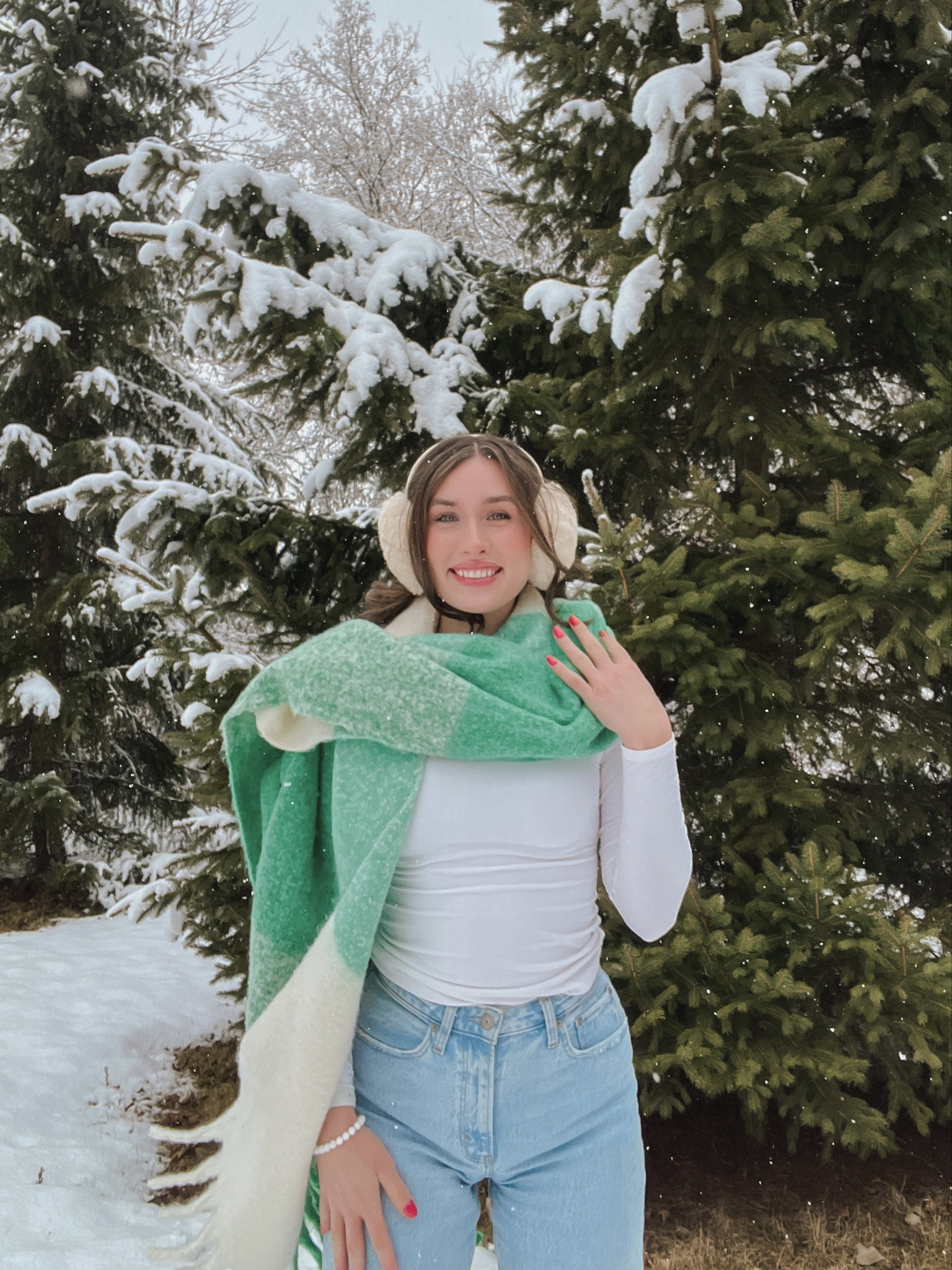 casual cozy winter outfit idea 💚

•American Eagle green plaid blanket scarf (thrifted) so soft!

•cream ear muffs keep me so warm

•best winter staple: white double lined long sleeve 🫶

•Abercrombie curve love high waisted 90s relaxed jeans size 26L in light 

•my FAV Ugg dupes! True to size 

•red nails 💅💋

#LTKMostLoved #LTKSpringSale #winteroutfit
#earmuffs
#scarfoutfit

#LTKfindsunder50 #LTKSeasonal