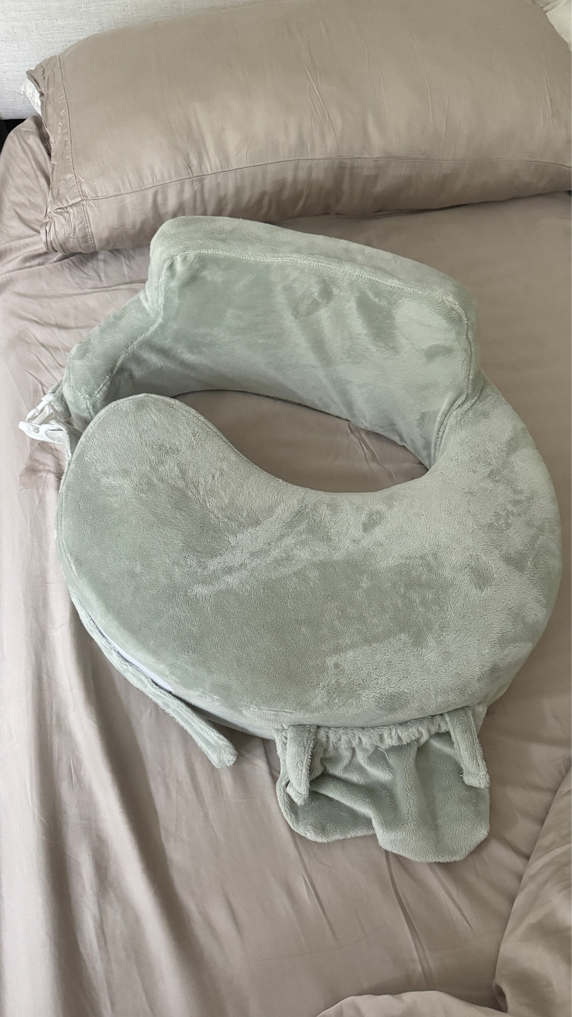 Don't even waste your time on Boppy. This is hands down the BEST nursing pillow. Highly recommended by my lactation coach. It's firm and supportive. I love that you can strap it to you and have hands free while feeding! Love the little pocket in the front too.

I tried both the deluxe and super deluxe.
Splurge on the super deluxe! It's worth it for extra back support.

Nursing pillow, baby must-haves, baby registry, breastfeeding, first time mom, baby, mom, Amazon, target style, target, Amazon finds 


#LTKbaby #LTKhome #LTKbump