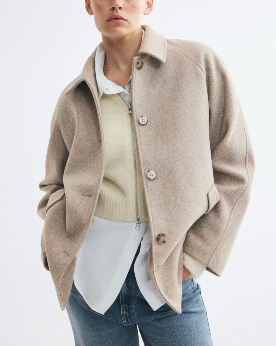 Tan coat 
Brown coat

#LTKSeasonal
