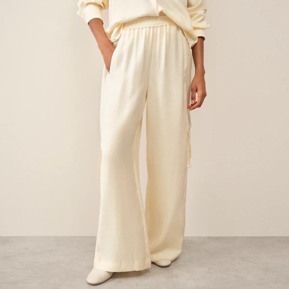 The White Company Fluid Cargo Trousers, Butter, Size: S Regular | The White Company UK & ROW