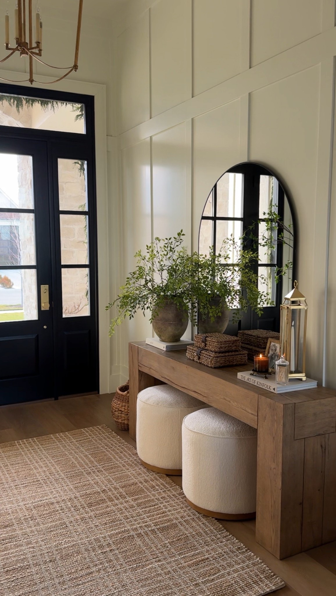 A little entryway refresh for the start of the year! Who else loves a clean slate after the holidays? 🤍

#LTKHome #LTKSaleAlert