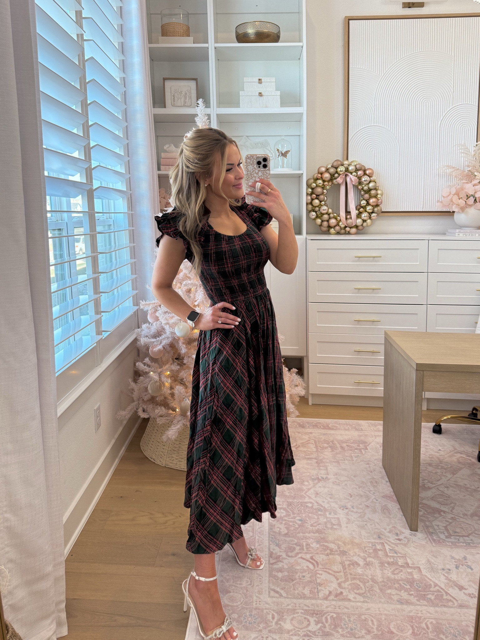 Obsessed with the sleeves on this dress 😍

#LTKSeasonal #LTKStyleTip #LTKShoeCrush