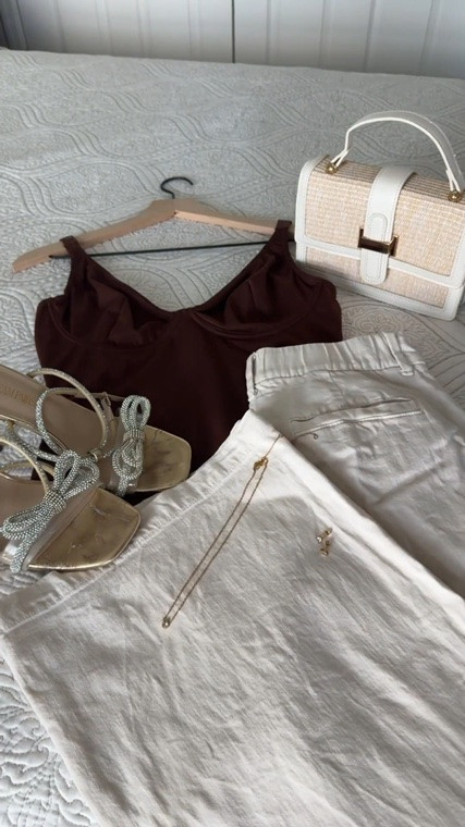 Golden hour plans call for linen, a little sparkle, and heels that make every step feel special 🥂

Effortless, elevated, and ready for dinner reservations, rooftop cocktails, or wherever the night takes you 🤎

#DateNightStyle #DinnerAndDrinks #NeutralStyle #LTKStyle #SummerOutfit #EffortlessStyle #ClassyStyle #WideLegPants #FashionInspo #NightOutLook #NeutralFashion #ResortChic #StyleInspiration #OutfitIdeas #SoftGirlStyle

#LTKSeasonal #LTKSaleAlert #LTKMidsize