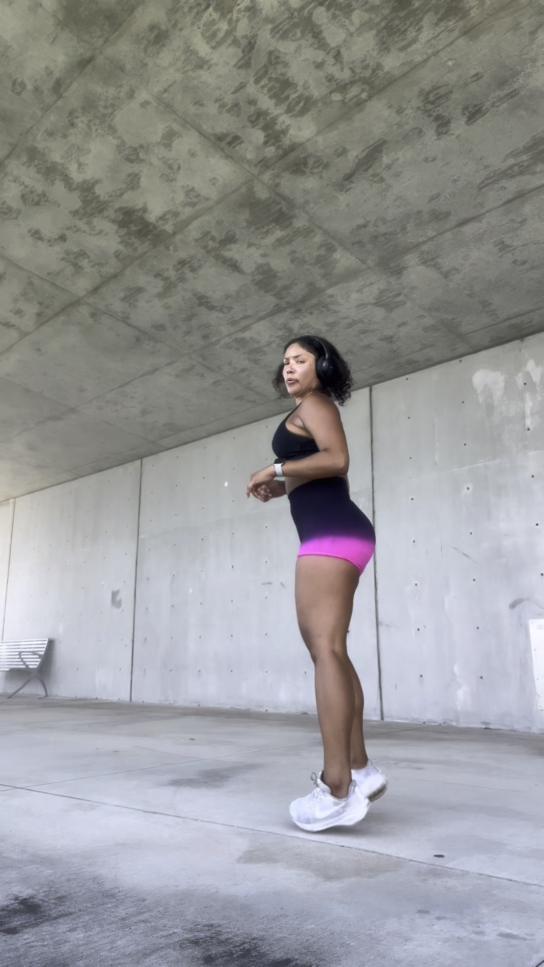 I don’t need designer to serve looks. This fit is affordable, flattering, and linked on LTK. Shop smart, look expensive.
#LTKbudgetfriendly #LTKactive #LTKfit #gym #workout #workoutset 

#LTKFindsUnder50 #LTKHome #LTKBeauty