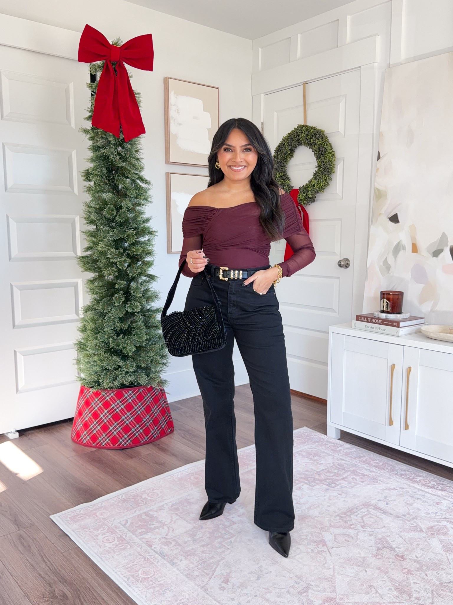 Abercrombie Black Friday Sale! Use code CYBERAF for an extra 15% off! 
Burgundy red wine off the shoulder wrap bodysuit size xs TTS
Black belt size xs TTS
90’s relaxed jean size 26 short TTS
Black leather boots size 5.5 TTS

#LTKHoliday #LTKPetite #LTKSaleAlert