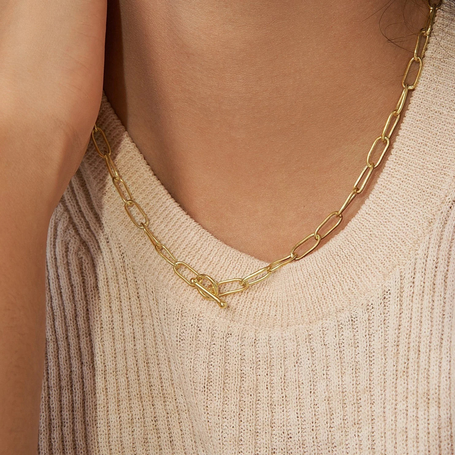 Paperclip Toggle Necklace | Caitlyn Minimalist
